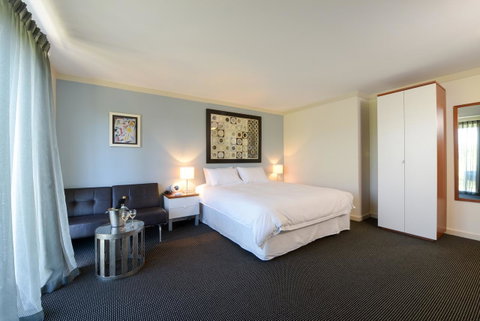 Sullivans Hotel - Rental Cars 19