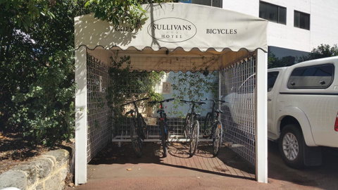 Sullivans Hotel - Rental Cars 36