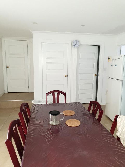DIANELLA Budget Rooms Happy Place To Stay - Rental Cars 10