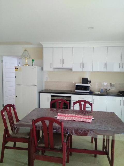 DIANELLA Budget Rooms Happy Place To Stay - Rental Cars 8
