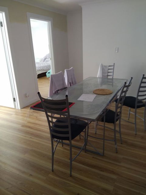 DIANELLA Budget Rooms Happy Place To Stay - Rental Cars 16