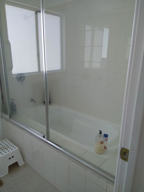 DIANELLA Budget Rooms Happy Place To Stay - Rental Cars 37