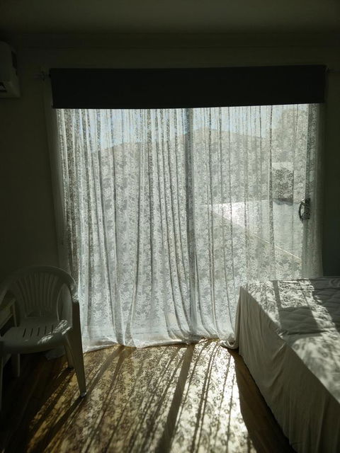 DIANELLA Budget Rooms Happy Place To Stay - Rental Cars 18
