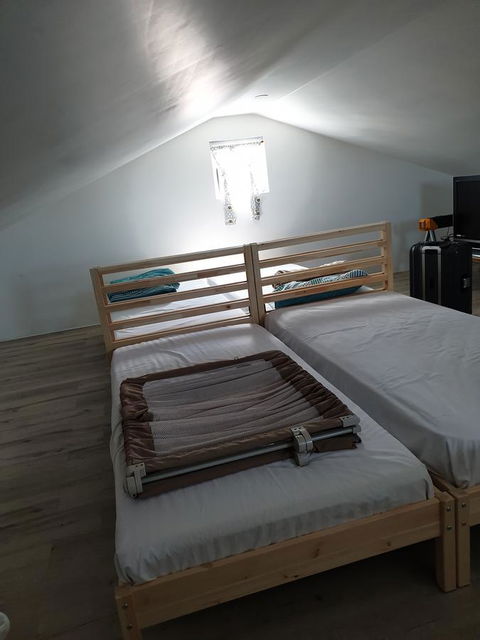 DIANELLA Budget Rooms Happy Place To Stay - Rental Cars 5