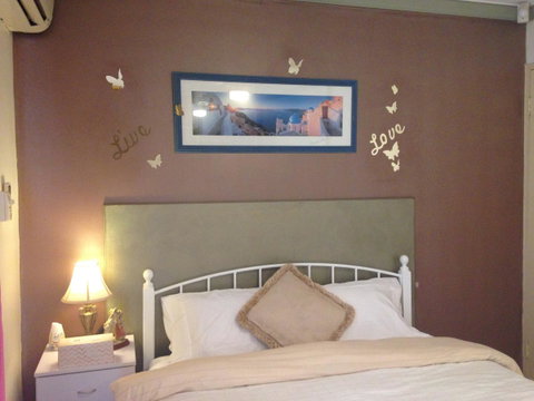 â˜… Stylish Family Home! â˜… - Rental Cars 10