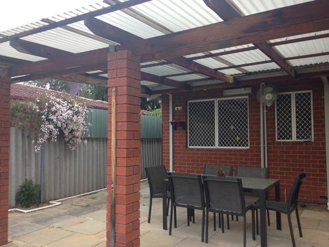 â˜… Stylish Family Home! â˜… - Rental Cars 24