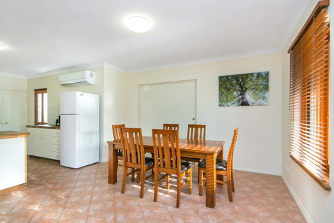 Coranda Lodge - Rental Cars 11