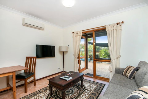 Coranda Lodge - Rental Cars 22