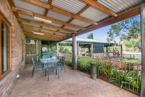 Coranda Lodge - Rental Cars 12