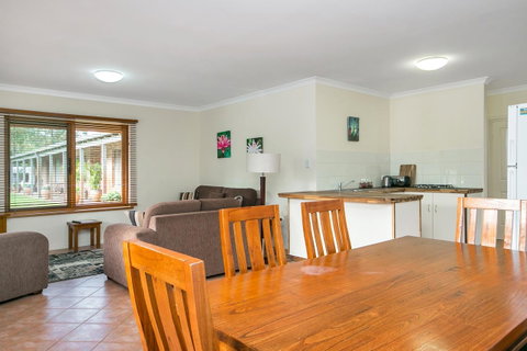 Coranda Lodge - Rental Cars 18