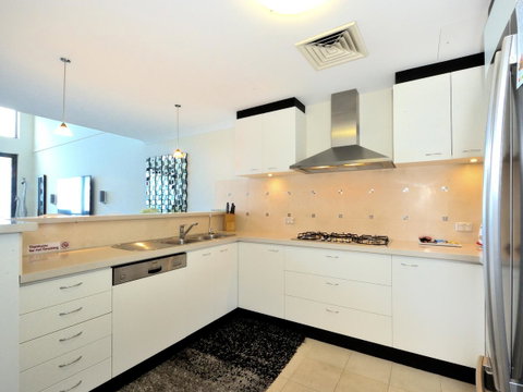 Nautilus By Rockingham Apartments - Rental Cars 13