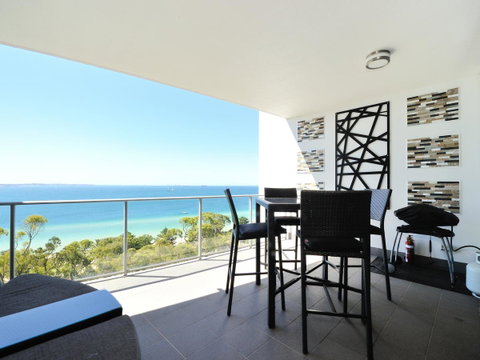 Nautilus By Rockingham Apartments - Rental Cars 2