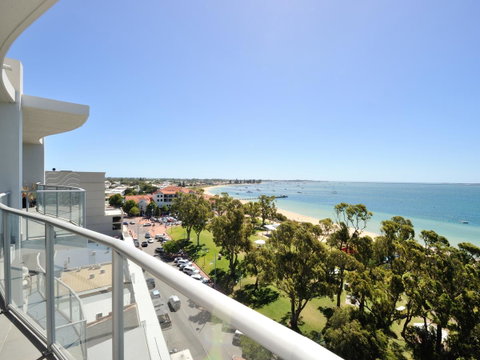 Nautilus By Rockingham Apartments - Rental Cars 8