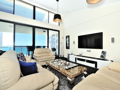 Nautilus By Rockingham Apartments - Rental Cars 15