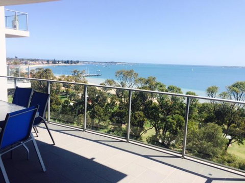 Nautilus By Rockingham Apartments - Rental Cars 19
