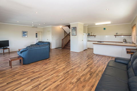 Gypsy Rise - Rental Cars 16