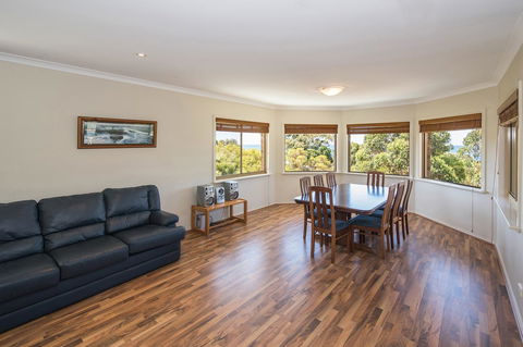 Gypsy Rise - Rental Cars 11