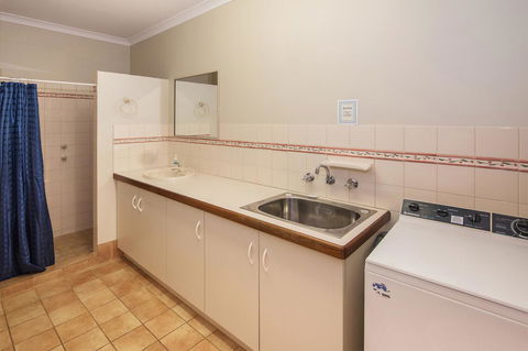 Gypsy Rise - Rental Cars 9