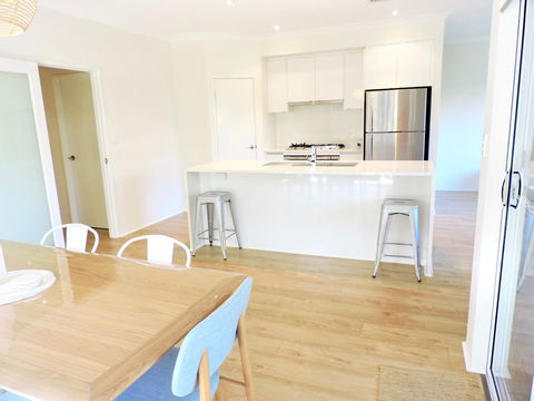 Contemporary Cove - Quindalup - Rental Cars 6