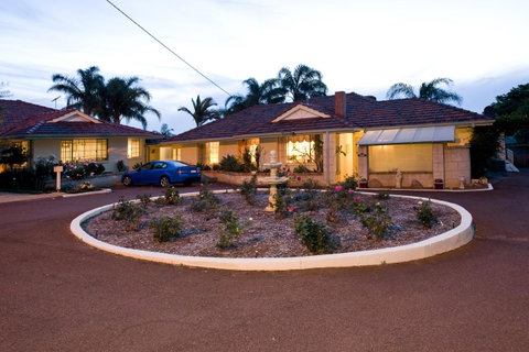 Armadale Cottage Bed & Breakfast - Rental Cars 32