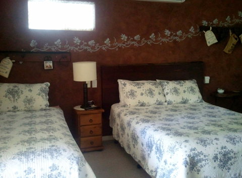 Armadale Cottage Bed & Breakfast - Rental Cars 30