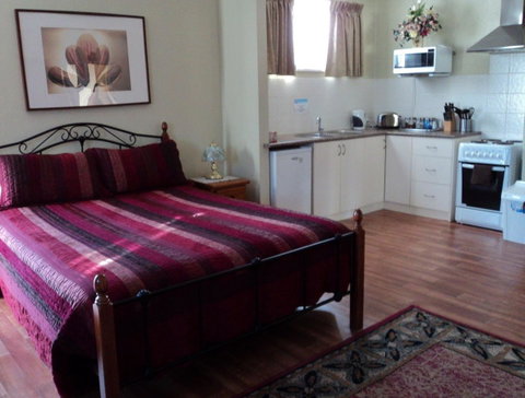 Armadale Cottage Bed & Breakfast - Rental Cars 24