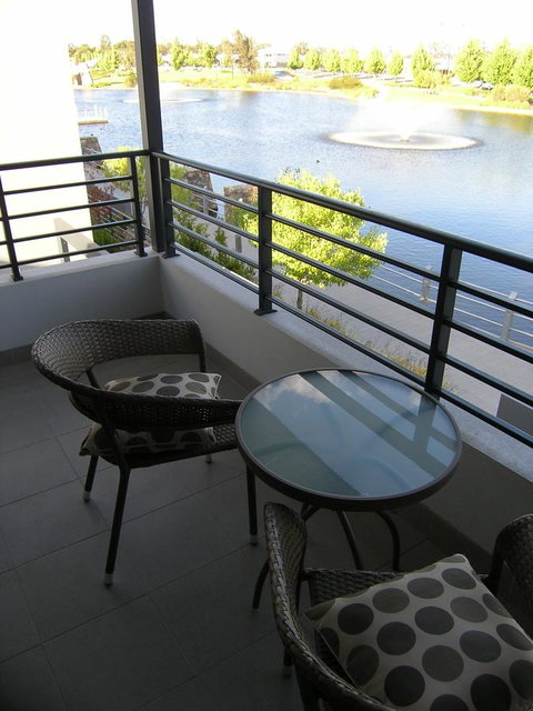 Swan Valley Townhouse - Rental Cars 24
