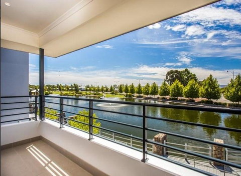 Swan Valley Townhouse - Rental Cars 2