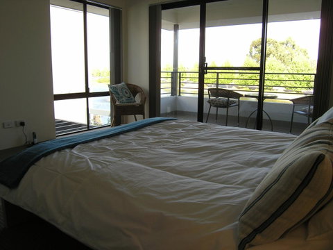 Swan Valley Townhouse - Rental Cars 22