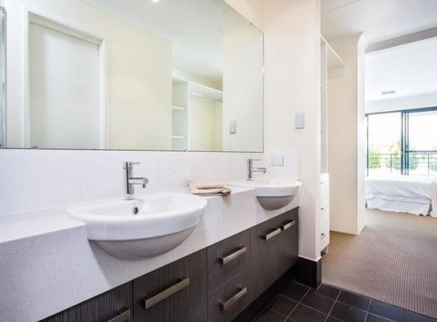 Swan Valley Townhouse - Rental Cars 3