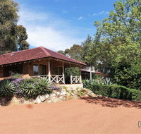Eleebana Guest House - Rental Cars