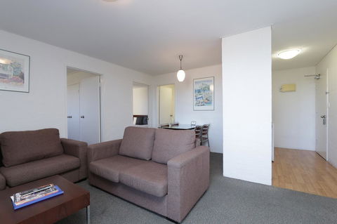 Atrium Hotel Mandurah - Rental Cars 41