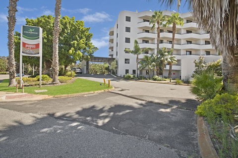 Atrium Hotel Mandurah - Rental Cars 28