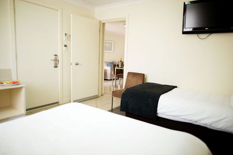 Kalbarri Edge Resort - Rental Cars 10
