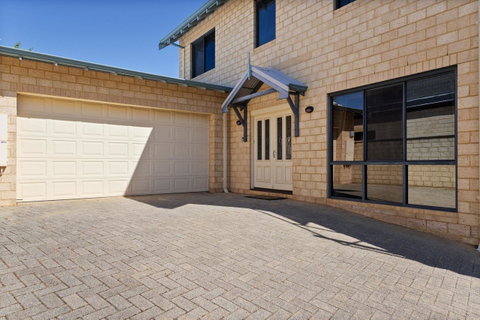Swanview Ardross Shortstays - Rental Cars 25