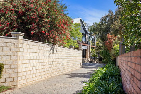 Swanview Ardross Shortstays - Rental Cars 24