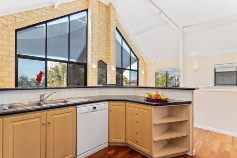 Swanview Ardross Shortstays - Rental Cars 8
