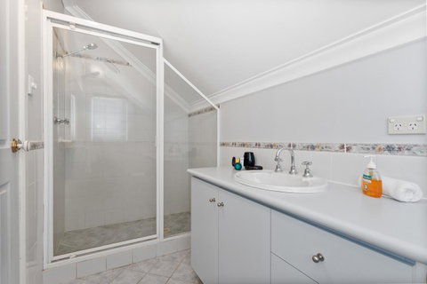 Swanview Ardross Shortstays - Rental Cars 23