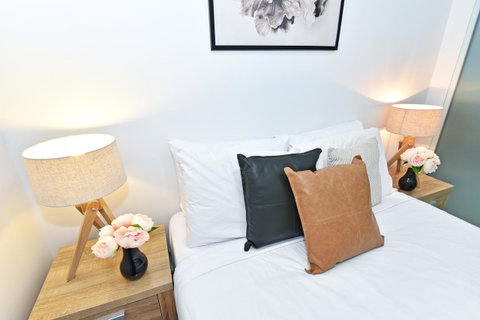 Infinite Apartment Opposite Garden City - Rental Cars 8