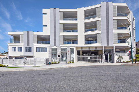 Infinite Apartment Opposite Garden City - Rental Cars 14