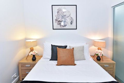 Infinite Apartment Opposite Garden City - Rental Cars 2