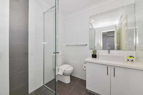 Infinite Apartment Opposite Garden City - Rental Cars 16