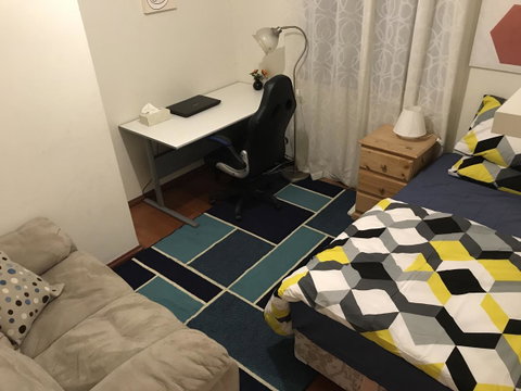 Master Room With Attachd Bath - Rental Cars 9