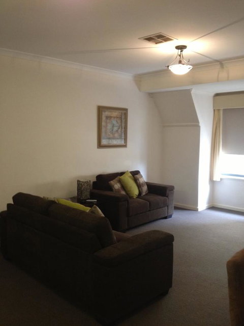 Dragonfly Apartment On Regal - Rental Cars 10
