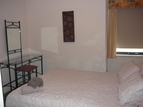 Dragonfly Apartment On Regal - Rental Cars 12