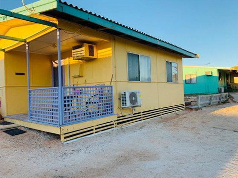 Shark Bay Cottages - Rental Cars 33