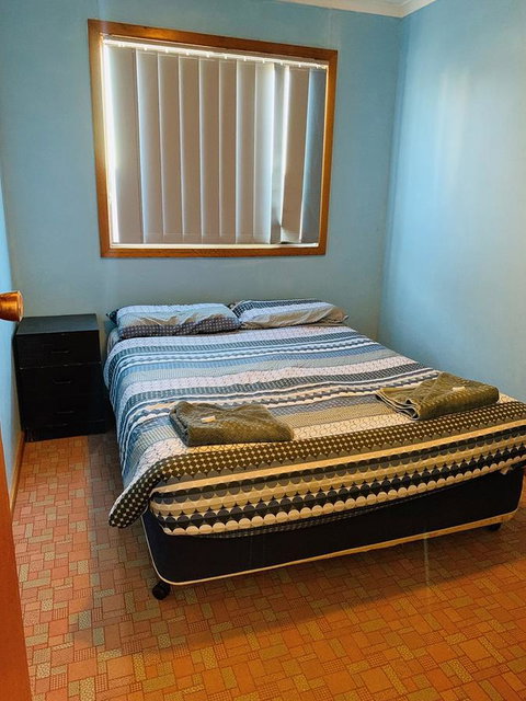 Shark Bay Cottages - Rental Cars 6