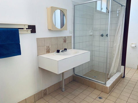 Shark Bay Cottages - Rental Cars 8