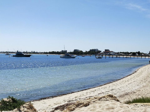 Sea-Esta - Rental Cars 24