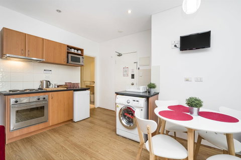 405 Perth City Escape - Rental Cars 11